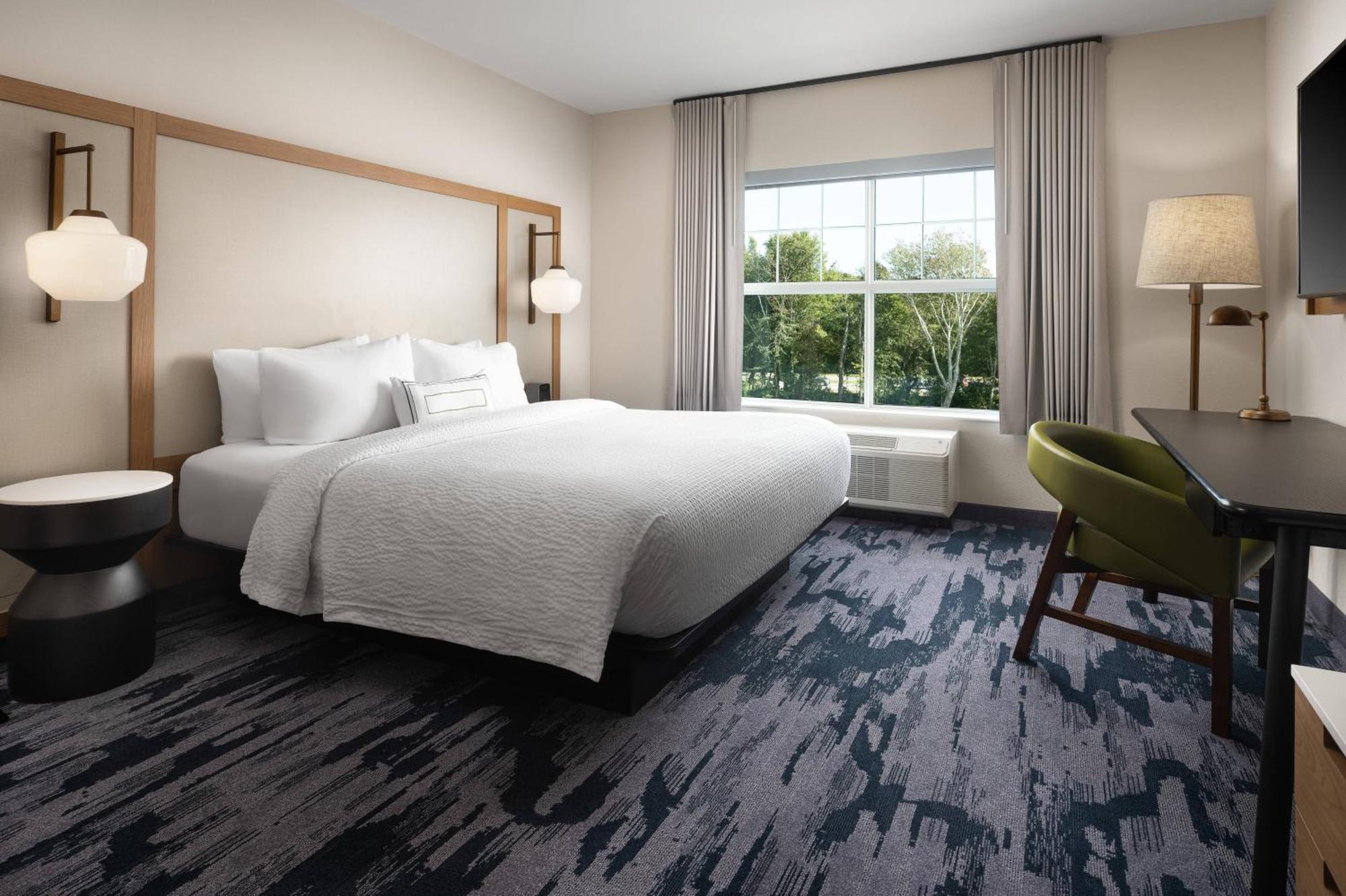 Fairfield Inn & Suites By Marriott South Kingstown Newport Area Exterior photo
